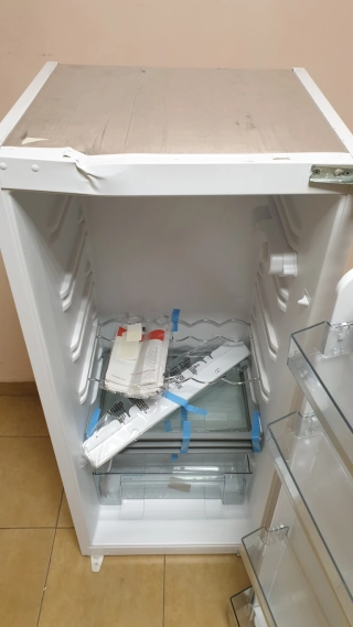 Хладилник за вграждане SJ-LE204M0X-EU,200 литра