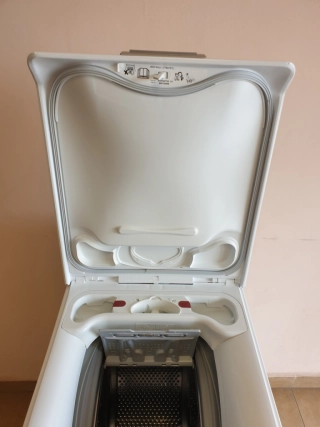 Пералня с горно зареждане AEG L7TB37STL, 7 кг/1300 об./мин.