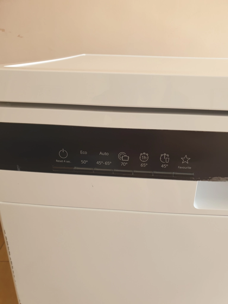 Свободностояща съдомиялна SIEMENS iQ300 SN23EW15BE, 13 комплекта